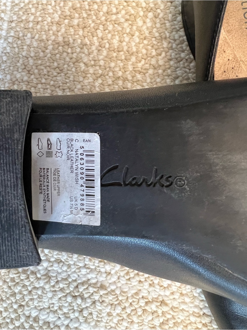 $129 Clarks Women's Pointed-Toe Flats in black/Price per pair - Picture 6 of 8